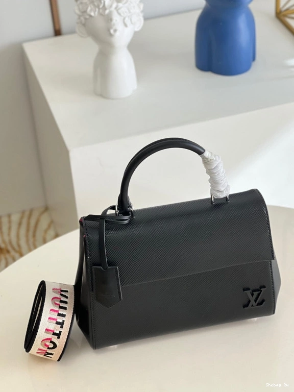 LOUIS CHANELUNY BB VUITTON 0816